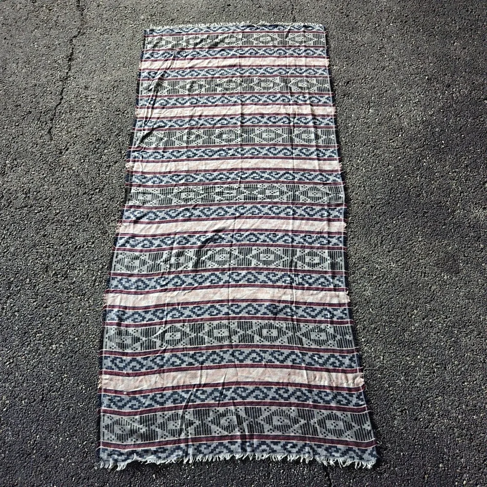 VTG Southwestern Boho Serape‎ Shawl XL Unisex Scarf Poncho Grey Geometric Wrap